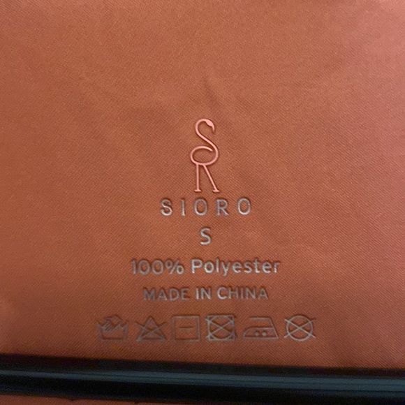 Sioro faux silk robe size small - Picture 2 of 6